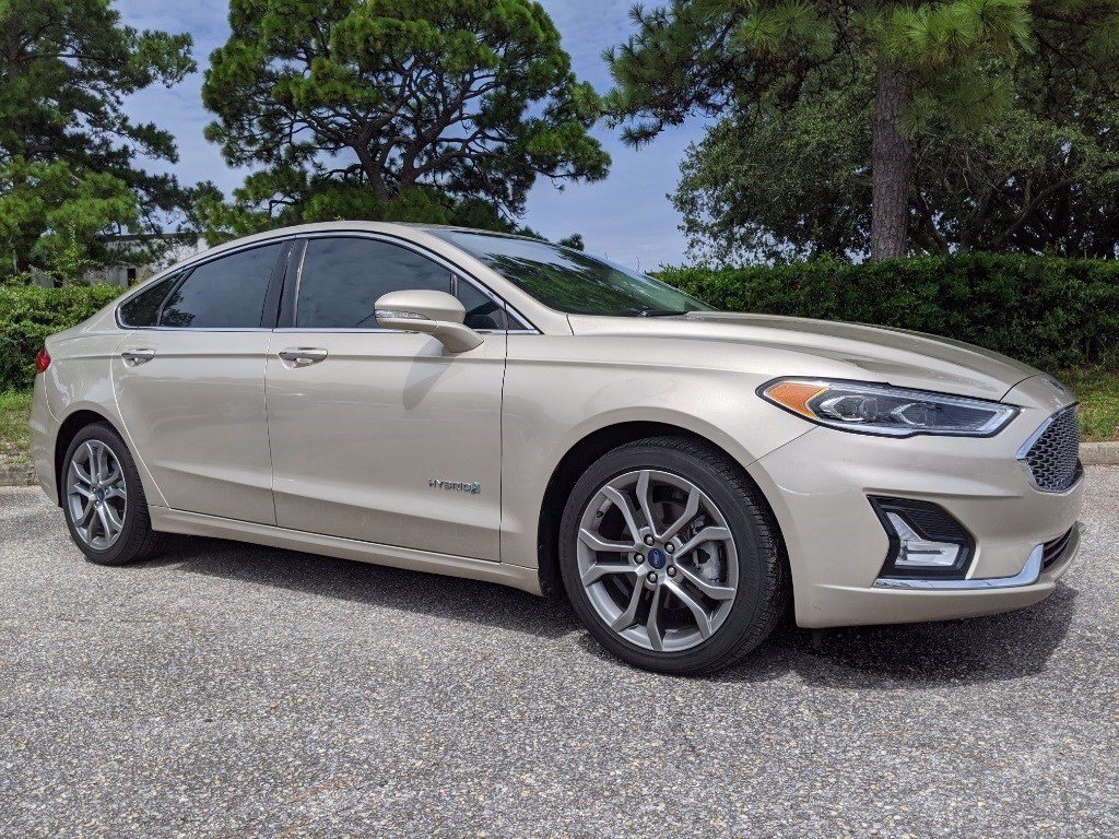 Ford fusion hybrid titanium